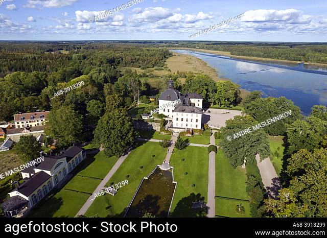 Örbyhus Castle is a castle in Vendels parish in Tierp municipality in northern Uppland. About 2â. “3 kilometers north of the castle is Örbyhus station community