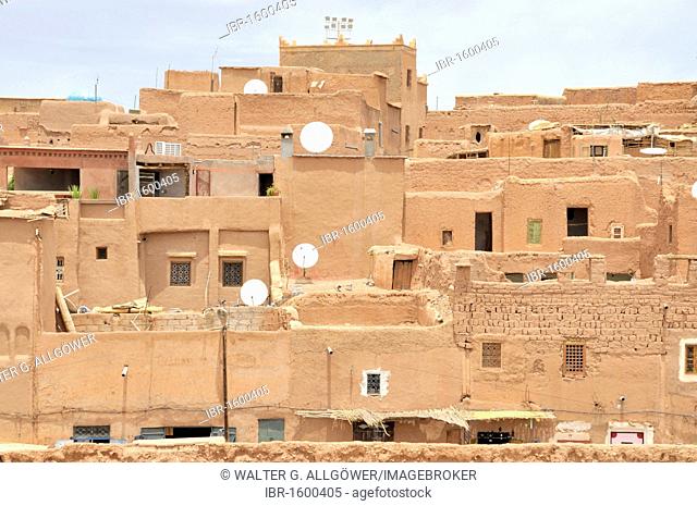 Rammed earth architecture with satellite dishes in the old town or Medina, Ouarzazate, Morocco, Africa