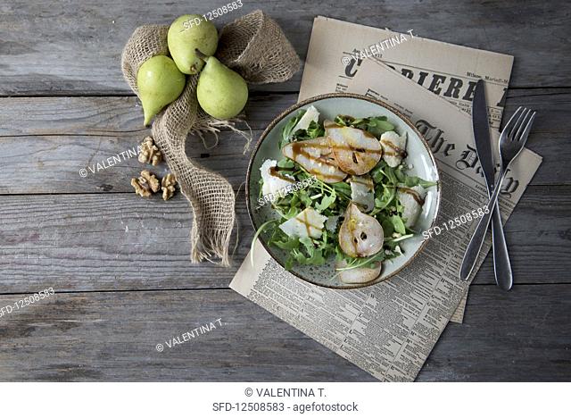 Rocket and pear salad with walnuts and Parmesan