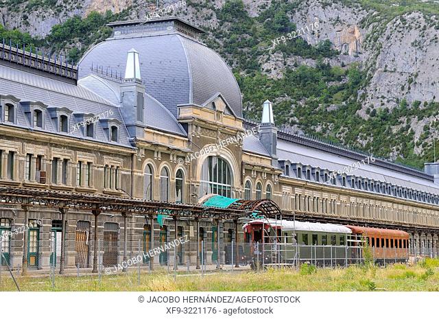 Canfranc International Train Station in the Pyrenes. Canfranc. Huesca province. Aragón. Spain