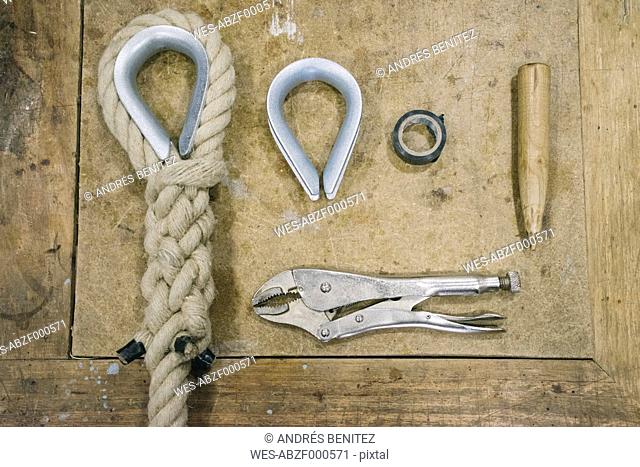 Espartero tools needed to make a rope