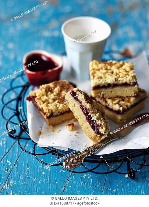 Hungarian-style shortbreads with cherry jam for Easter