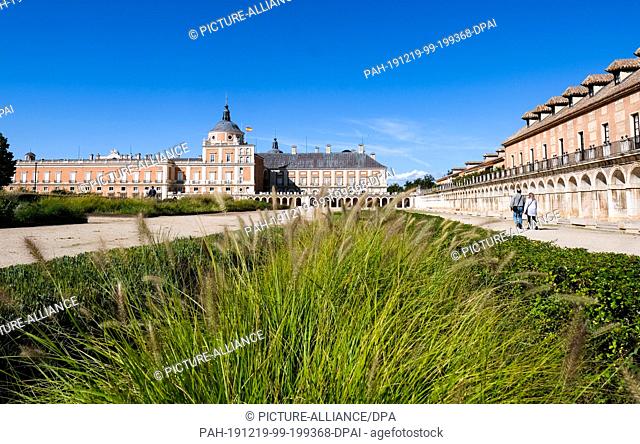 22 September 2019, Spain, Aranjuez: The Palacio Real de Aranjuez, Royal Palace of Aranjuez. The castle of Aranjuez is famous for its baroque park
