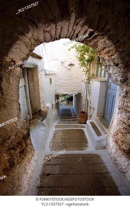 Narrow defensive lanes of Ioulis Chora administrative centre town of Kea, Greek Cyclades Islands