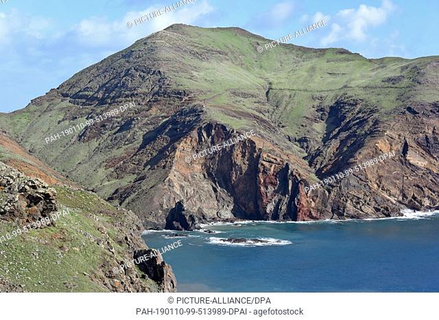 17 November 2018, Portugal, Caniçal: The Ponta de São Lourenço is a peninsula in the extreme east of Madeira. Bizarre rocks