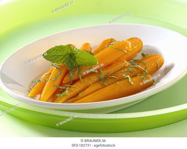 Glazed carrots with mint