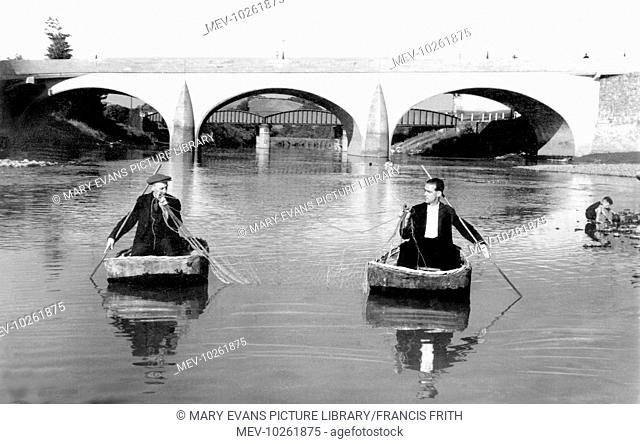 Carmarthen, Coracle Fishing on the Towy c1950