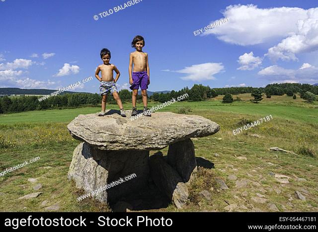 dolmen de La Borda, también llamadosPasquerets, Eyne , departamento francés de Pirineos Orientales, Capcir, Francia