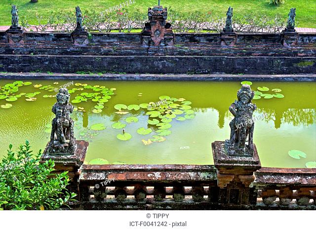 Indonesia, Bali, Kungkung, old king's palace, floating pavilion