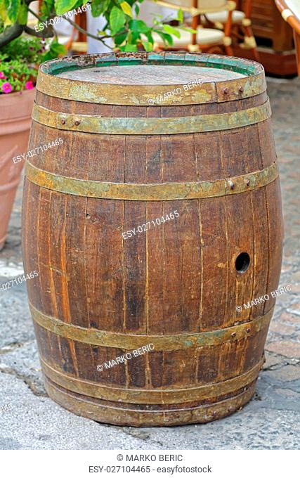 Traditional Big Oak Wood Barrel For Beverage