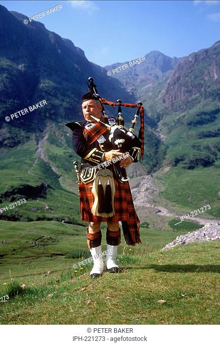 Scottish piper Alexander McPhee in Glen Coe