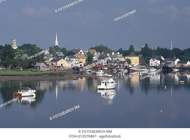 Portsmouth, NH, New Hampshire, Scenic view of Portsmouth and Portsmouth Harbor along the Piscataqua River