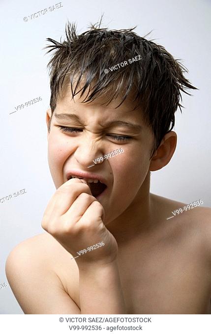 child who tore a tooth