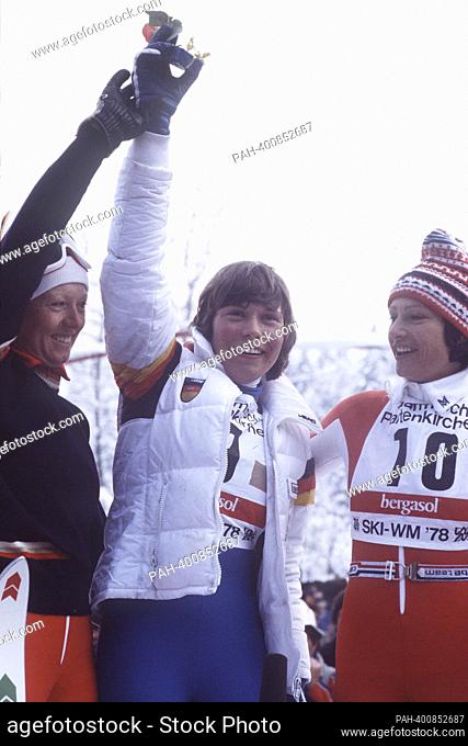 ARCHIVE PHOTO: Annemarie MOSER-PROELL turns 70 on March 27, 2023, Maria EPPLE (Mi.), Germany, winner in giant slalom, gold medal, gold medalist, raises a trophy