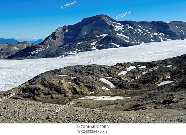 Wildstrubel peak above the Plaine Morte glacier