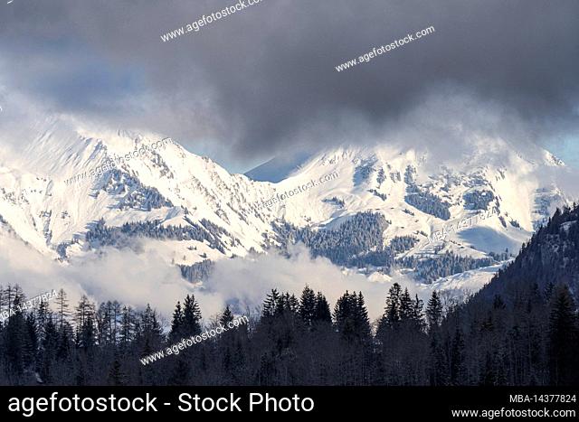 Europe, Switzerland, Canton Bern, Bernese Oberland, Kandersteg, winter mountains