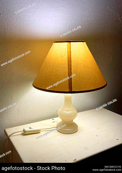 Lit up table lamp