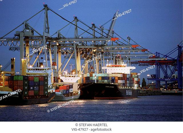 Container ships at the container terminal Burchardkai of the Hamburger Hafen- und Lagerhaus AG ( HHLA ). - HAMBURG, HAMBURG, GERMANY, 22/10/2003