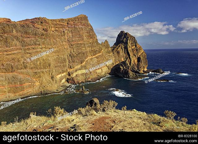 View from the hiking trail on Cape Ponta de São Lourenço, Saint Lawrence Point, Caniçal, rocky escarpment, rock layers, Parque Natural da Madeira nature reserve