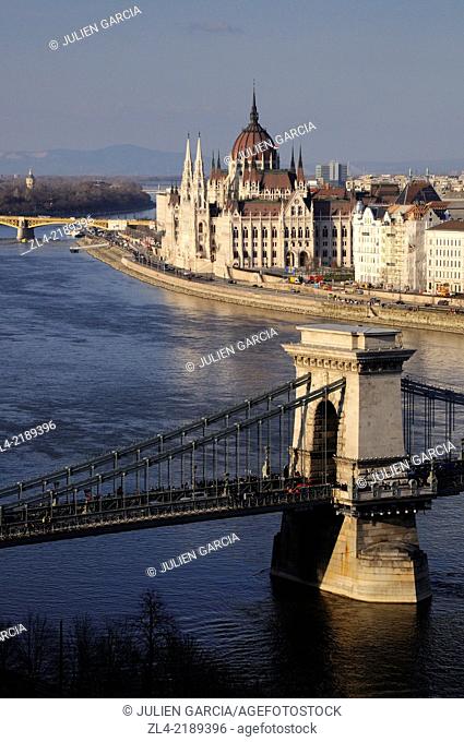 Szechenyi Chain Bridge and the Hungarian Parliament Building. Hungary, Budapest, banks of Danube river