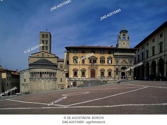 Piazza Grande with the apse of Santa Maria Church, the Courthouse and the Palace of the Lay Fraternity, Arezzo, Tuscany, Italy
