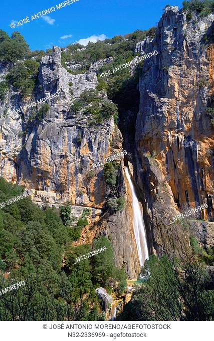 Linarejos waterfall, Cerrada del Utrero, River Guadalquivir course, Sierra de Cazorla Segura and Las Villas Natural Park, Jaen province, Andalucia, Spain