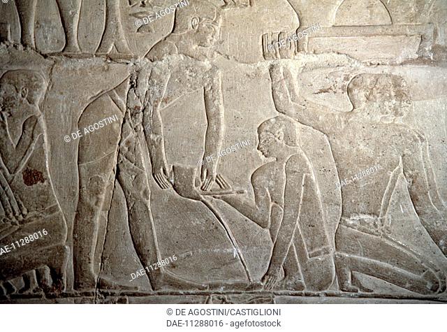 Pouring molten gold, embossed, interior of the mastaba of Mereruka, Saqqara (Unesco World Heritage List, 1979). Egyptian civilisation, Old Kingdom, Dynasty VI