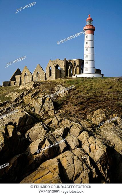 Saint-Mathieu Lighthouse  Pointe Saint-Mathieu, Saint-Mathieu, Plougonvelin, Finisterre, Brittany, France, Europe