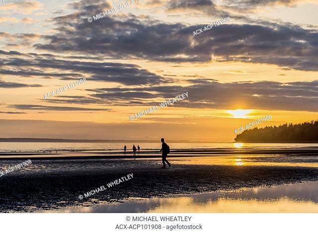 Sunset, Semiahmoo Bay, White Rock, British Columbia, Canada
