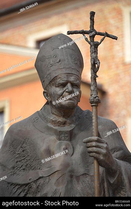 Statue, John Paul II, Wawel, Krakow, Poland, Europe