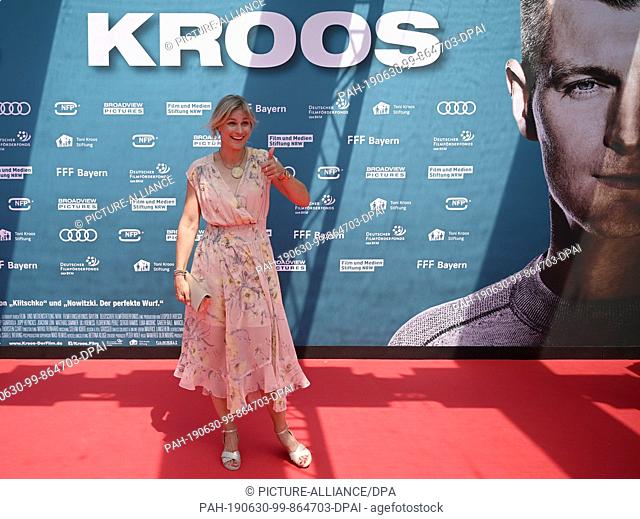 30 June 2019, North Rhine-Westphalia, Cologne: Soccer: Premiere of the documentary ""Kroos"". Fencer Britta Heidemann is on the red carpet