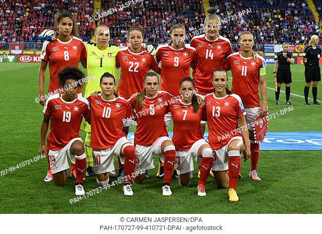 Switzerland's team ahead of the UEFA Women's European Championship preliminary stage match between Switzeland and France in the Rat Verlegh Stadium in Breda