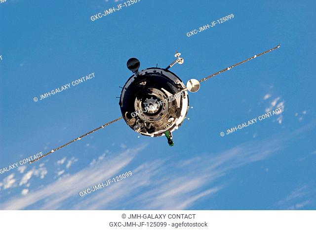 The Soyuz TMA-01M spacecraft approaches the International Space Station, carrying Russian cosmonaut Alexander Kaleri, Soyuz commander and Expedition 25 flight...