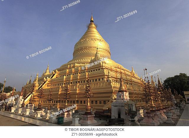 Myanmar, Burma, Bagan, Nyaung U, Shwezigon Pagoda,