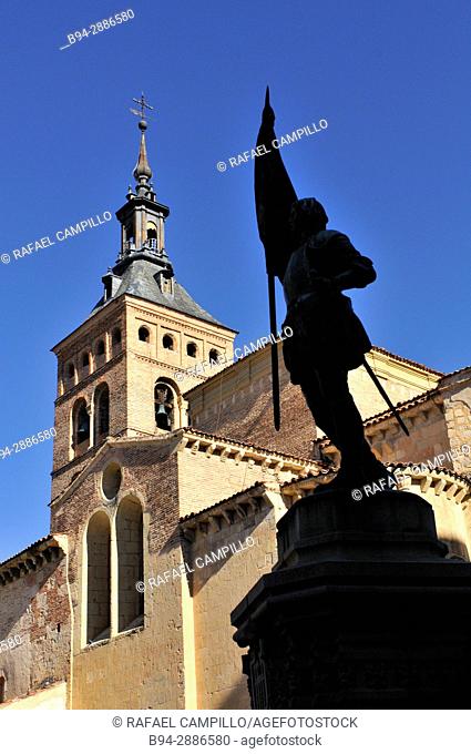 Plaza de Medina del Campo, with monument to Juan Bravo and San Martín church, Segovia, Castilla-Leon, Spain