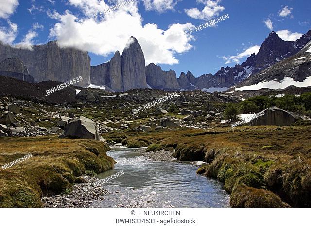 Valle del Frances and Cerro Catedral, Chile, Patagonia, Torres del Paine National Park