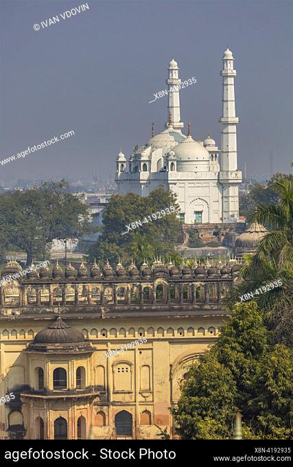 Bara Imambara entrance gate, mosque at the tomb of Shah peer Muhammed, Lucknow, Uttar Pradesh, India