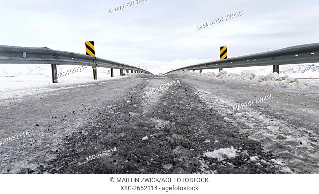 Bridge over the frozen river Hornafjardarfljot. europe, northern europe, iceland, February