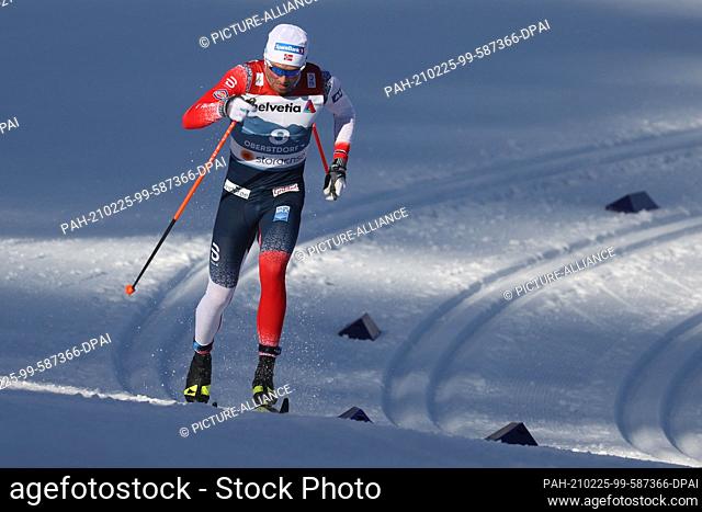 25 February 2021, Bavaria, Oberstdorf: Nordic skiing: World Cup, cross-country, sprint classic, men. Emil Iversen from Norway in action in qualification