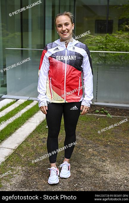 26 July 2023, Berlin: Water diver Lena Hentschel arrives at the French Embassy for a reception on the occasion of the 2024 Olympic Games in Paris