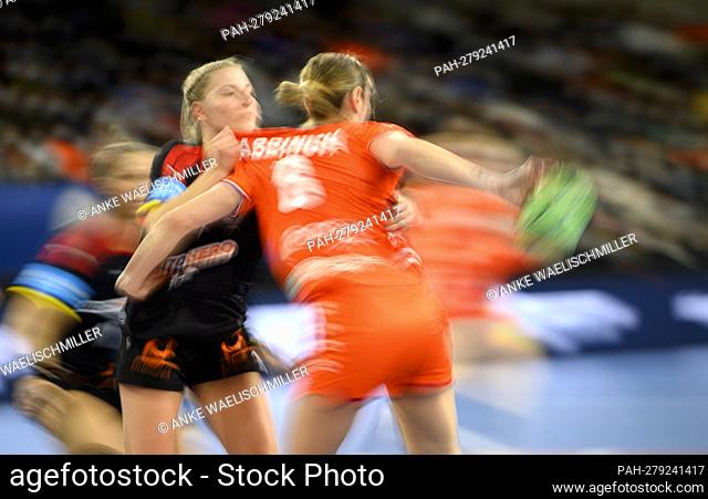 Feature, duels, dynamic, blurred, action, women's handball Euro qualification, Germany (GER) - Netherlands (NED) 25:31, on March 3rd, 2022 in Krefeld/Germany