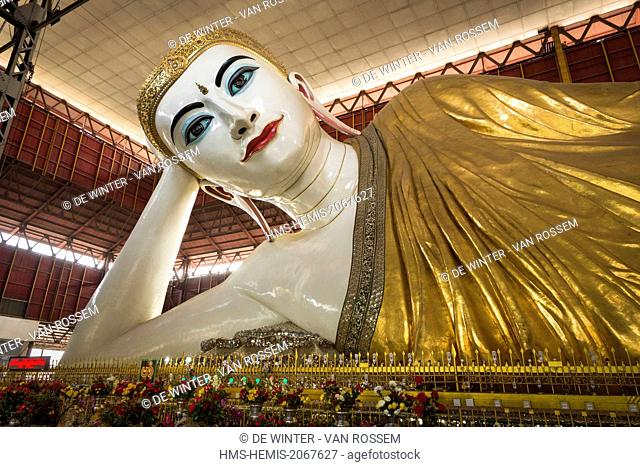Myanmar (Burma), Yangon Division, Yangon, Kyauk Htat Gyi Pagoda, Statue of the Reclining Buddha
