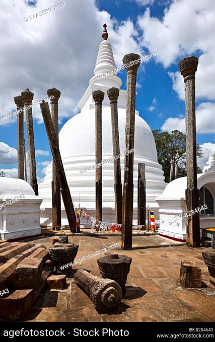 Ancient Thuparama Dagoba (stupa) in Anuradhapura, Sri Lanka, Asia