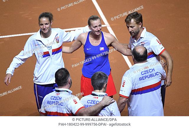 22 April 2018, Germany, Stuttgart: Tennis, Federation Cup - women's semi-final, Germany vs Czech Republic: The Czech team members (l-r) Karolina Pliskova
