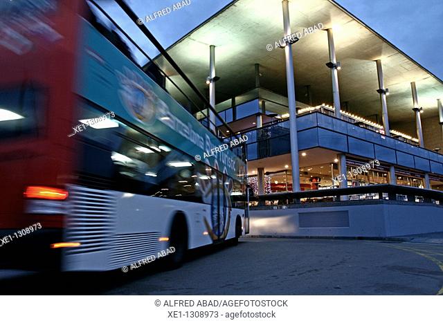 Tourist Bus in front of the Maremagnum shopping center, Barcelona, Catalonia, Spain