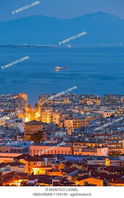 Greece, Macedonia, Thessaloniki, panorama of the city and the Thermaikos Gulf from the upper town, Mount Olympus in the background