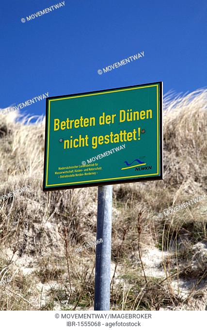 Prohibition sign, Betreten der Duenen nicht gestattet, German for keep off the dunes, Wadden Sea National Park of Lower Saxony, Spiekeroog Island, East Frisia