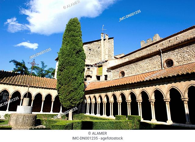 France, Languedoc, Arles-Sur-Tech, abbey, cloister