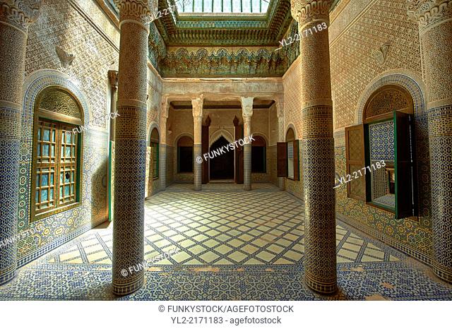 Berber Muqarnas Arabesque stalactite plaster work ceiling and Mocarabe Honeycomb work plaster columns and capitals of the inner courtyard of the Kashah of...