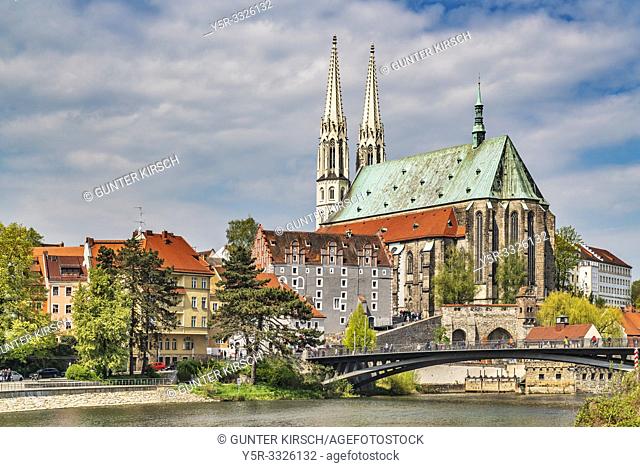 View over the river Neisse to the old town of Goerlitz and the Peterskirche (St. Peters Church), Goerlitz, Saxony, Germany, Europe